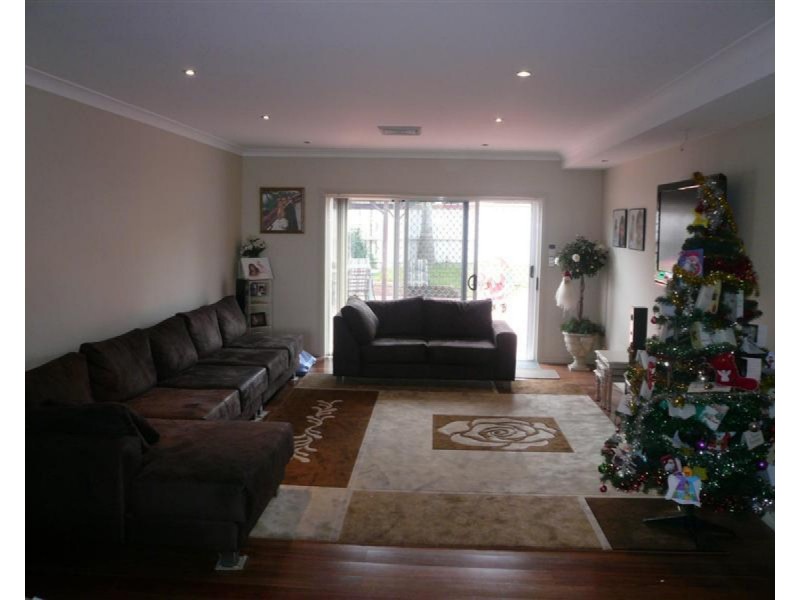 25 Hayes Avenue, Northmead NSW 2152